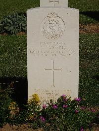 Salonika (Lembet Road) Military Cemetery - Roberts, T W